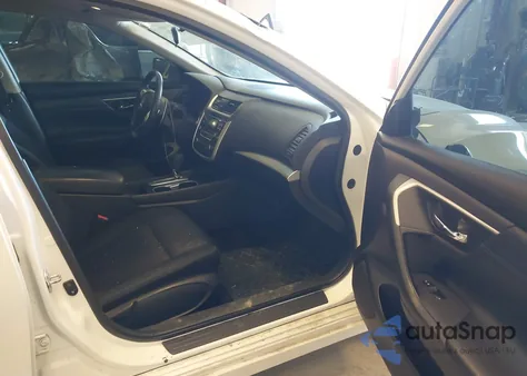 2017 Nissan Altima 2.5 Sr из США, поврежденный, VIN 1N4AL3AP1HC220871